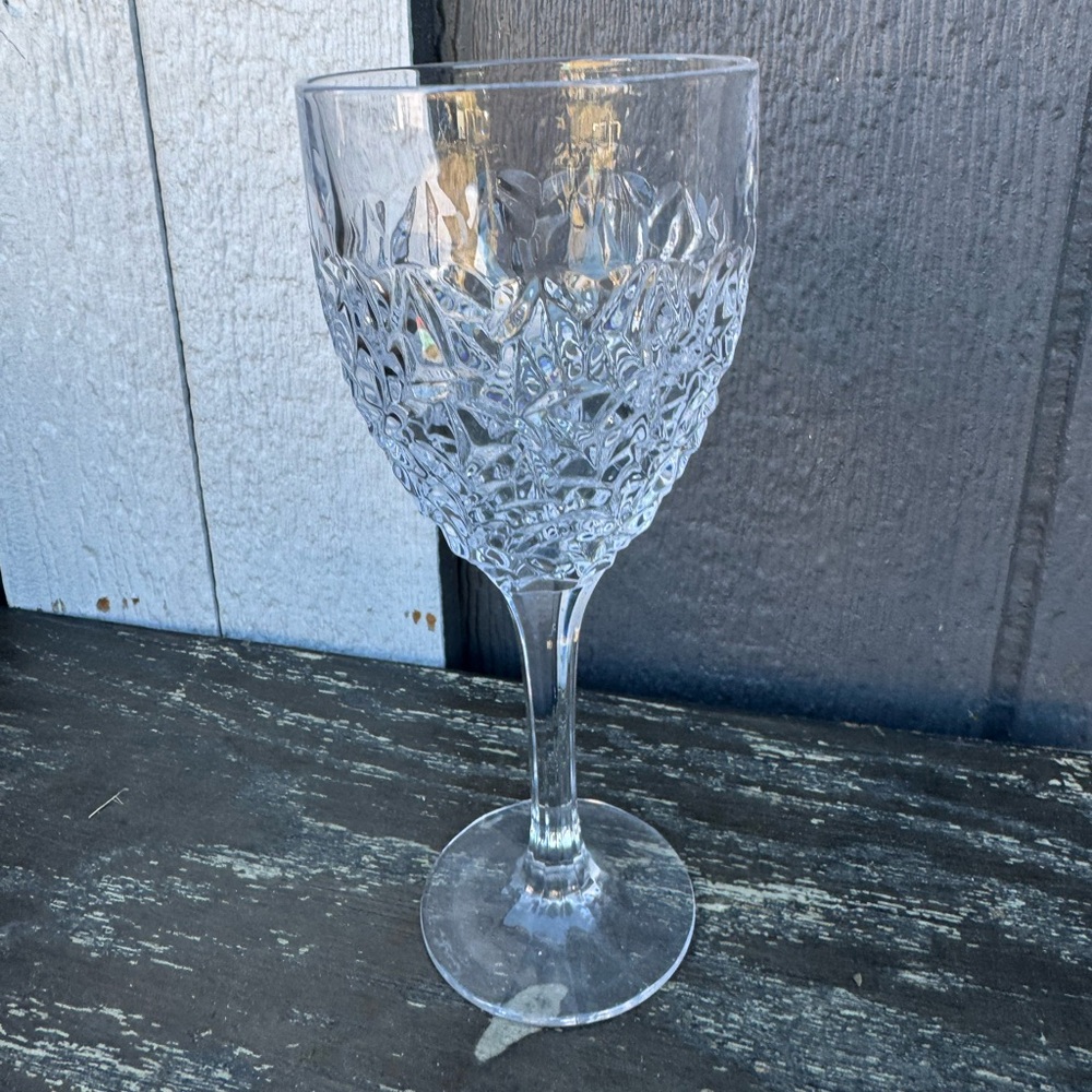 BOHEMIA CRYSTAL NICOLETTE WINE GLASSES 320ML